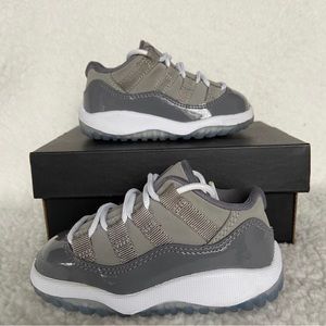 jordán 11 retro low medium grey